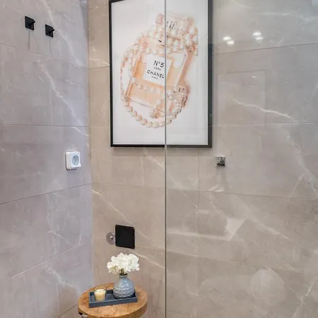 Unique Koukaki Three Bedroom Apartment