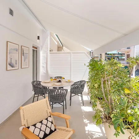 Unique Koukaki Three Bedroom *